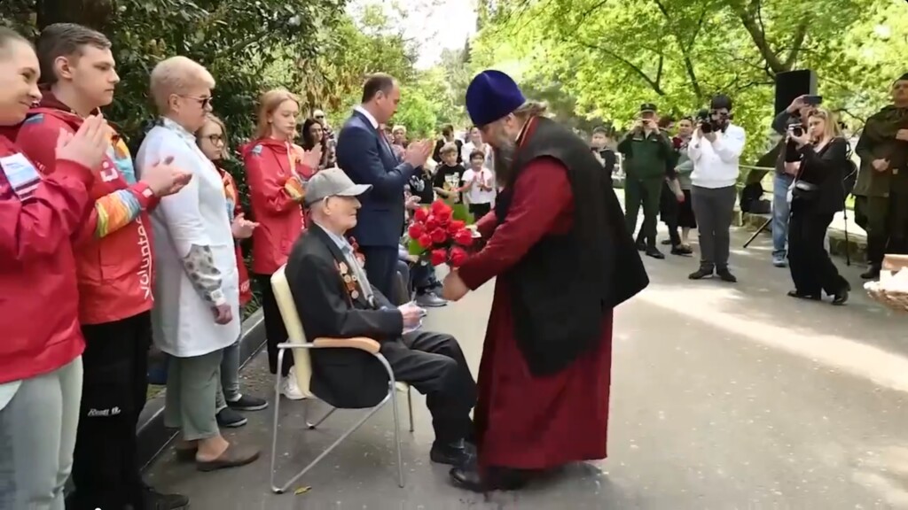 ПЕРСОНАЛЬНЫЙ ПАРАД ДЛЯ ВЕТЕРАНА
